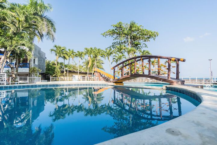 Pool 15 of 26