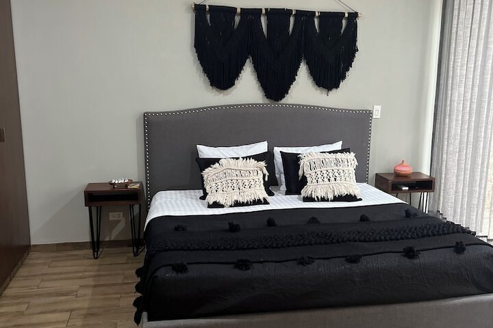Room 11 of 111