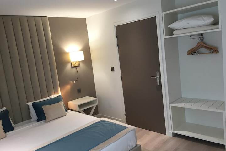 Room 12 of 41