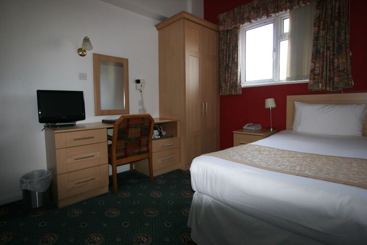 Room 4 of 52