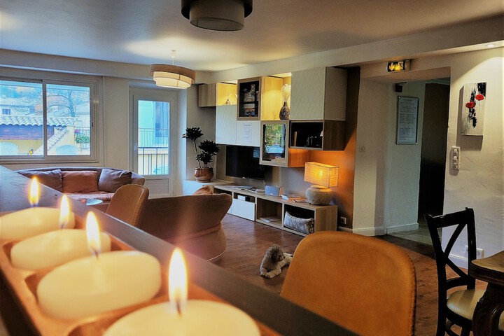 Lounge 73 of 83