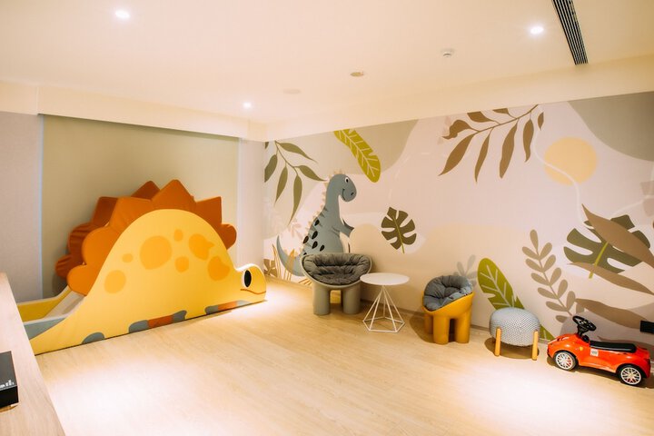 Room 80 of 210