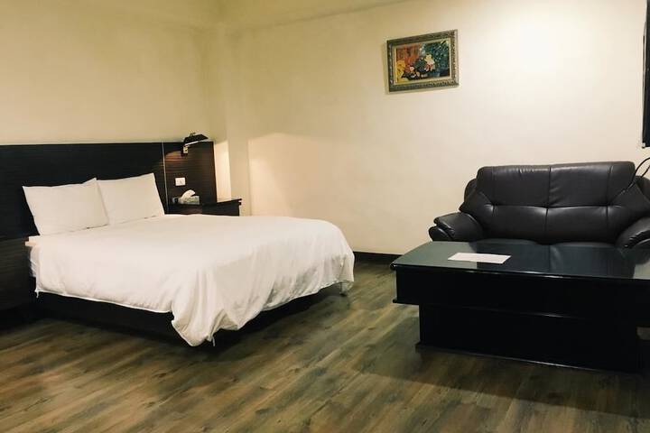 Room 6 of 31