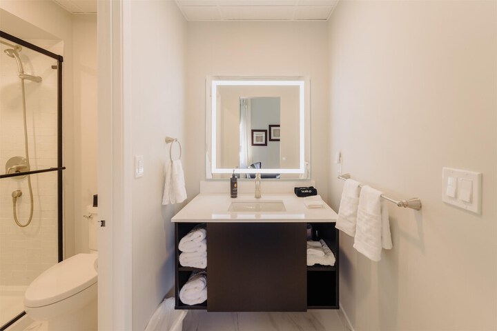 Room 29 of 40