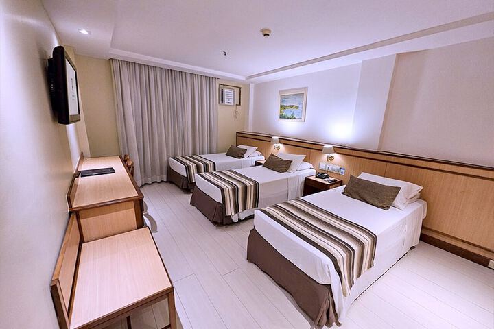 Room 34 of 77