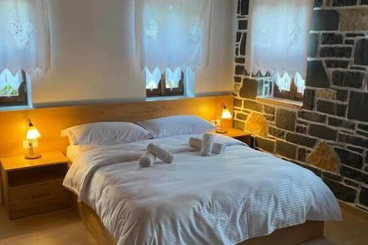 Room 17 of 30