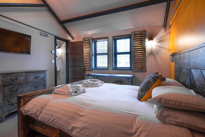 Room 44 of 78