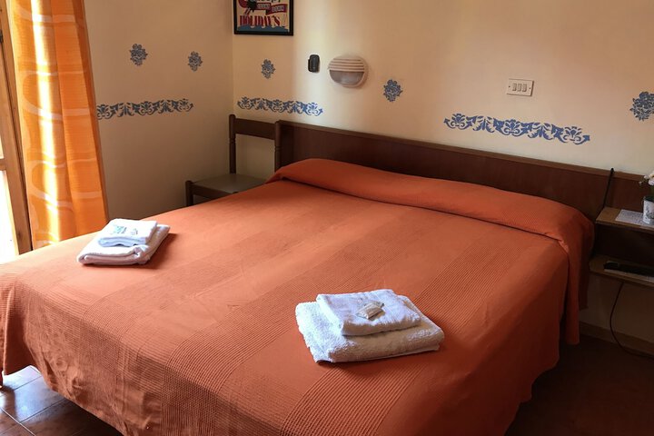 Room 15 of 24