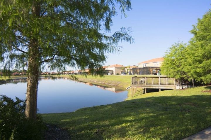 Property Grounds 34 of 38