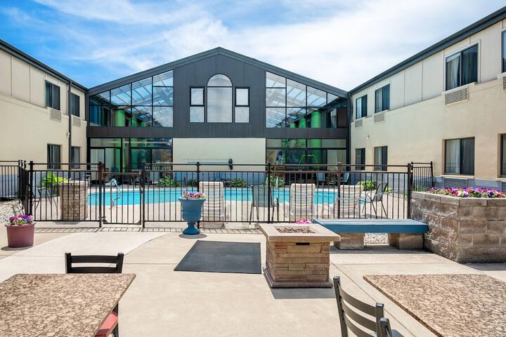 Pool 55 of 78