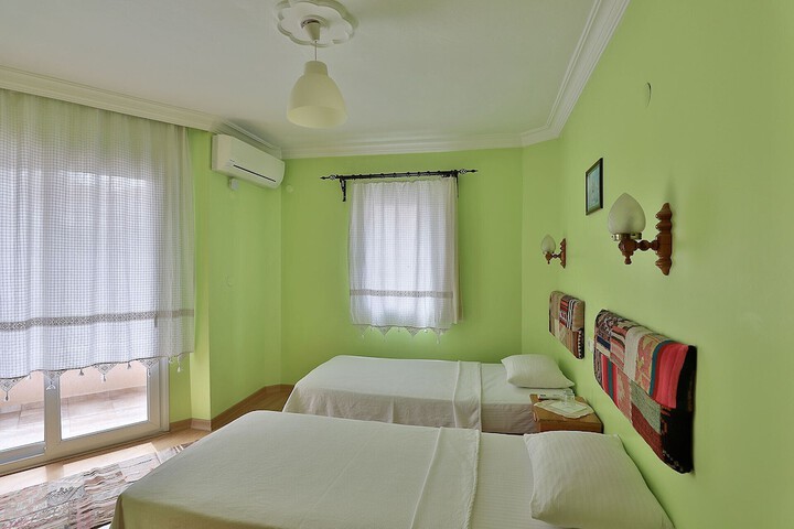 Room 20 of 64