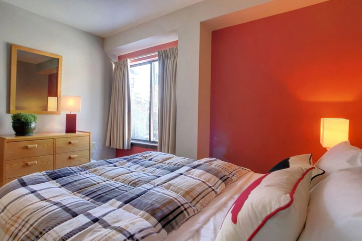 Room 3 of 23