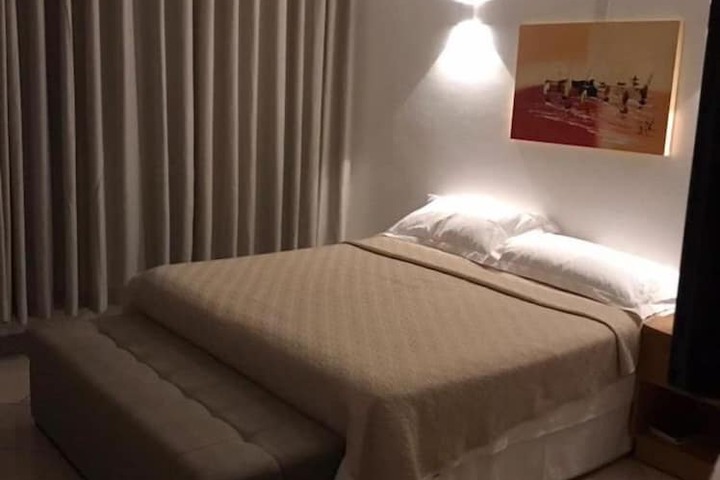 Room 3 of 10