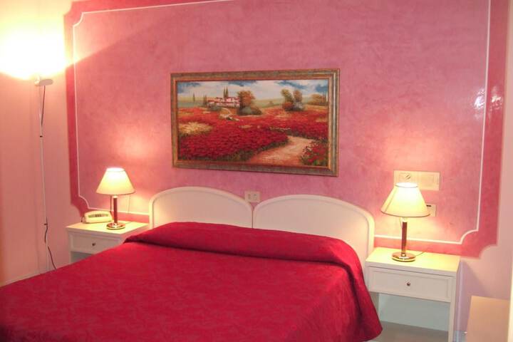 Room 25 of 66