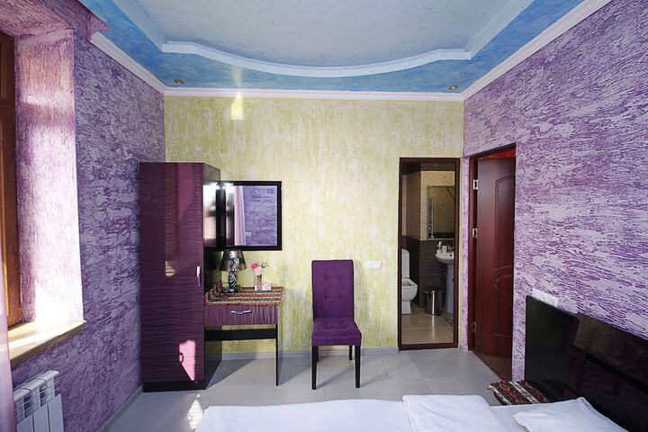Room 17 of 45