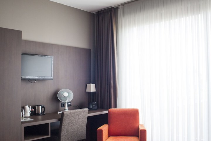 Room 5 of 31