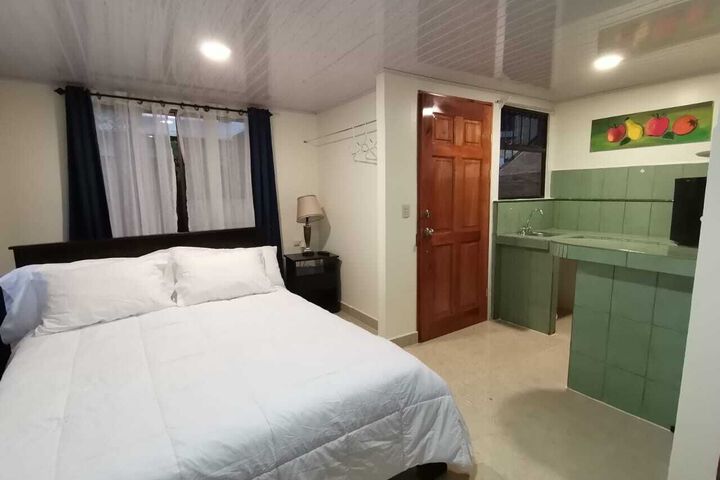 Room 33 of 46