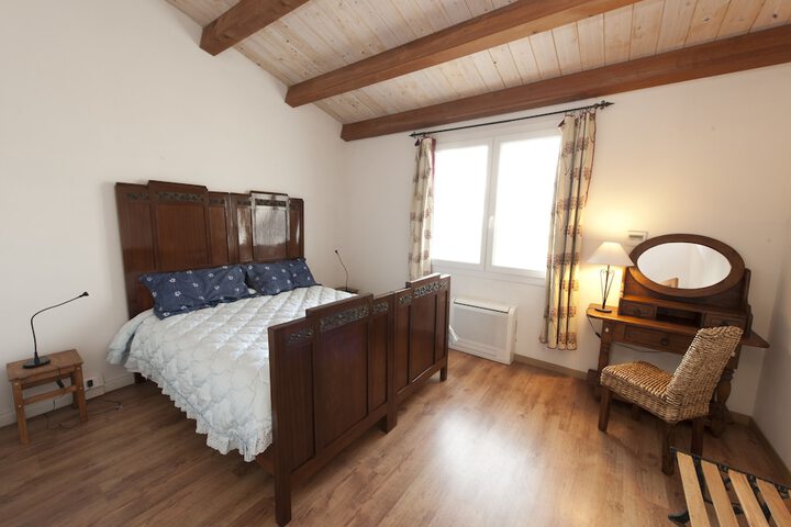 Room 6 of 39
