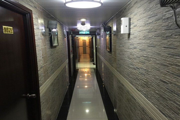 Ballroom/Hall 56 of 61
