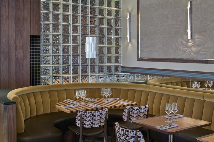 Dining 54 of 61