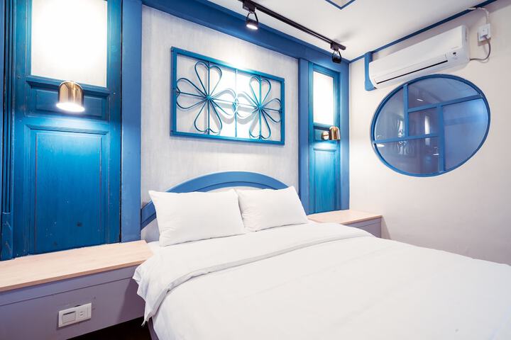 Room 25 of 232