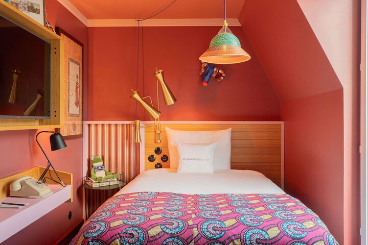 Room 20 of 108