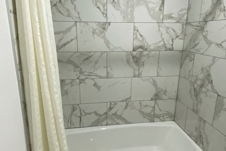 Basic Single Room (5 of 15)