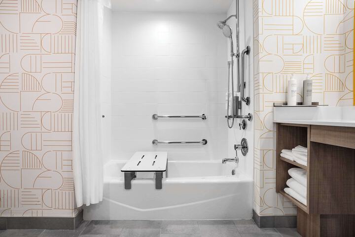Bathroom shower