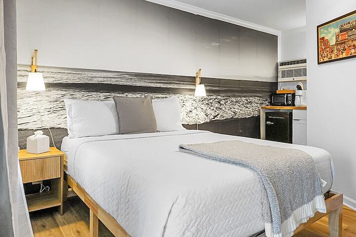 Room 20 of 94