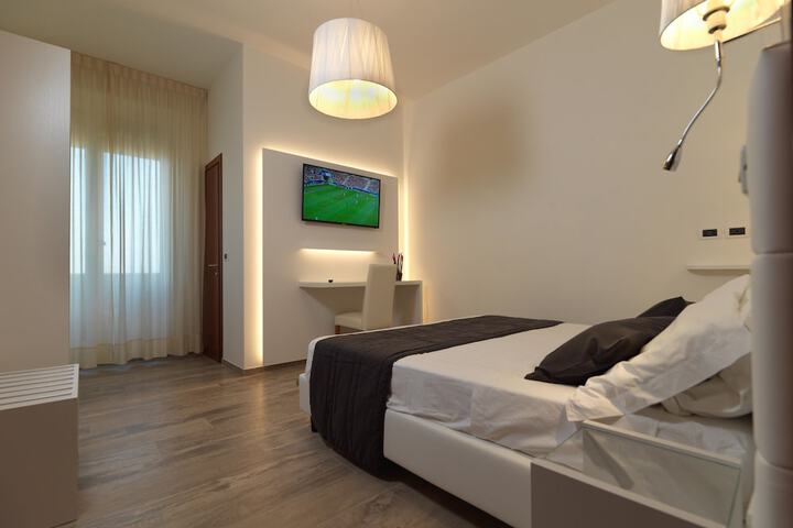 Room 10 of 26