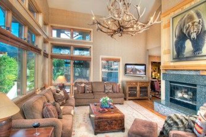 Hotel Interior 17 of 25