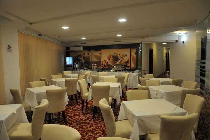 Dining Photos
