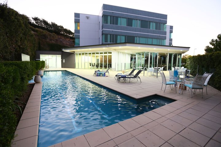 Pool 25 of 42