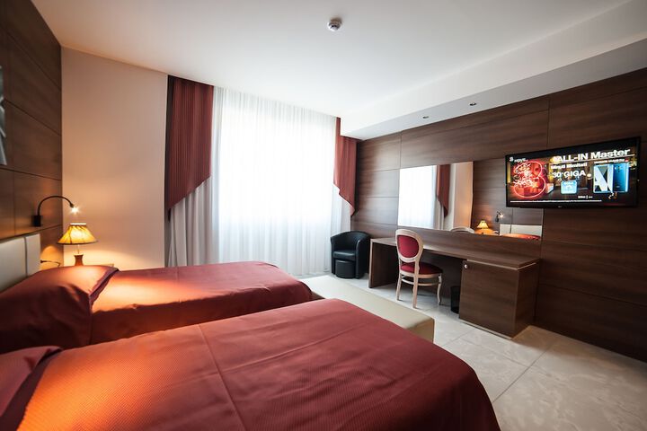 Room 7 of 31
