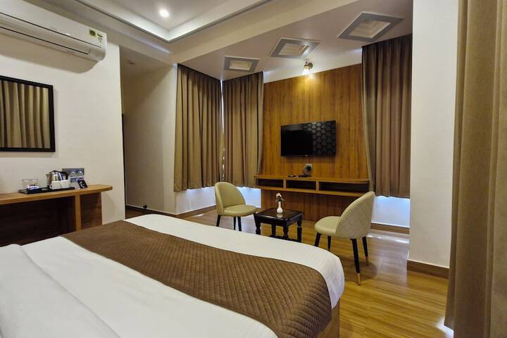 Room 6 of 21