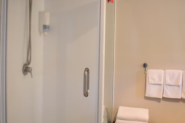Room 34 of 48