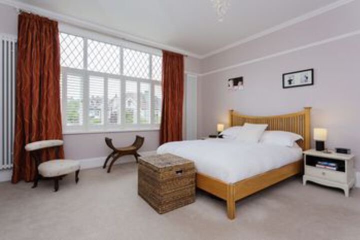 Room 16 of 30