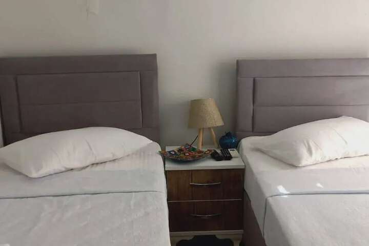 Room 8 of 32