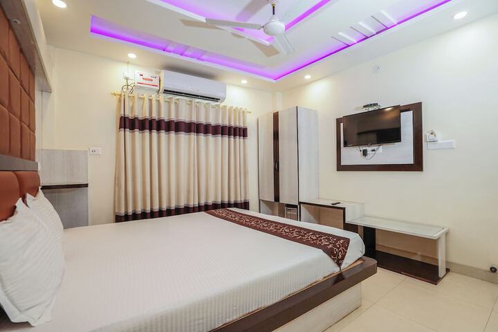 Room 30 of 63