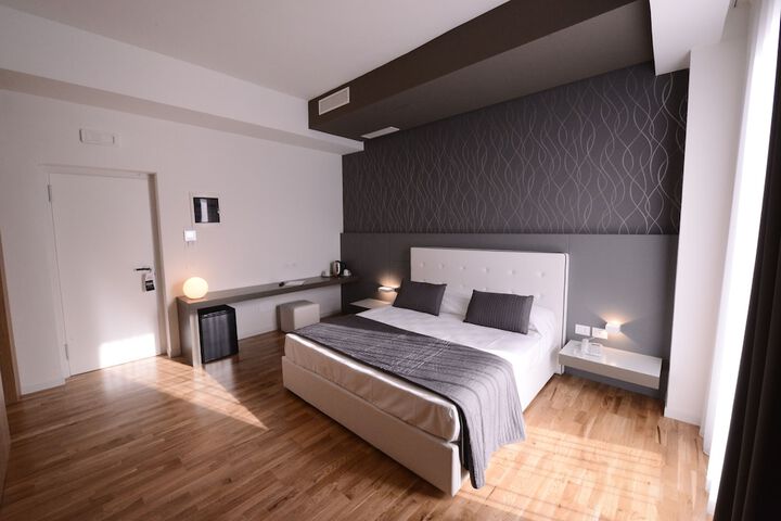 Room 26 of 92