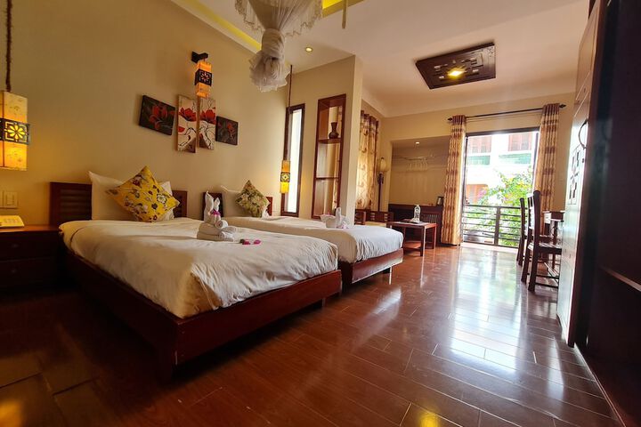 Room 2 of 34