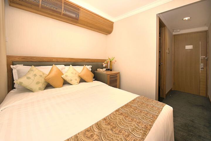 Room 15 of 62