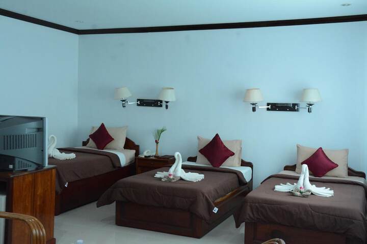 Room 9 of 49