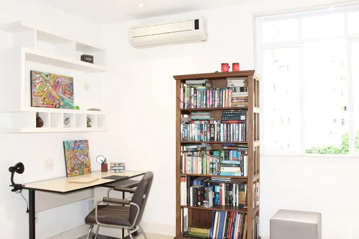 Room 10 of 15