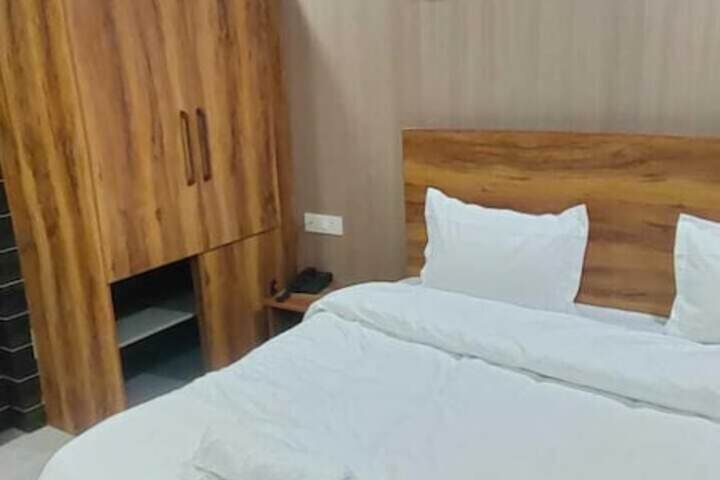 Room 7 of 29