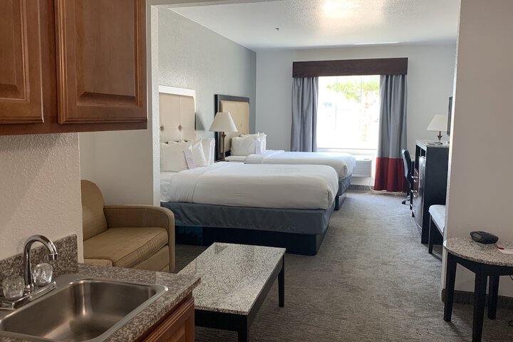 Room 14 of 90