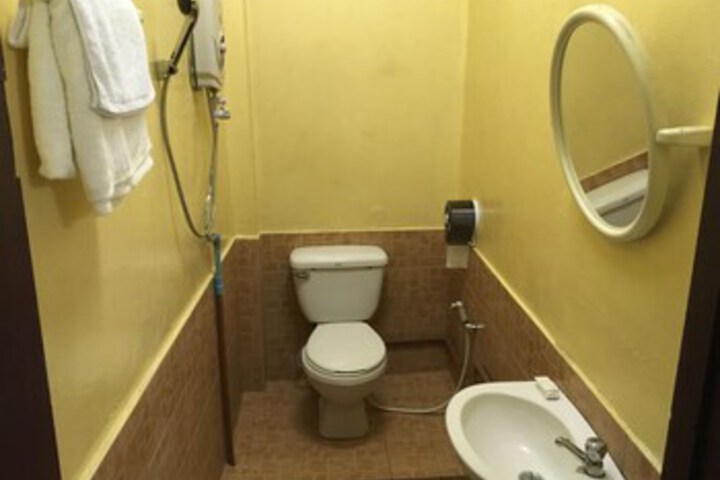 Room 3 of 31