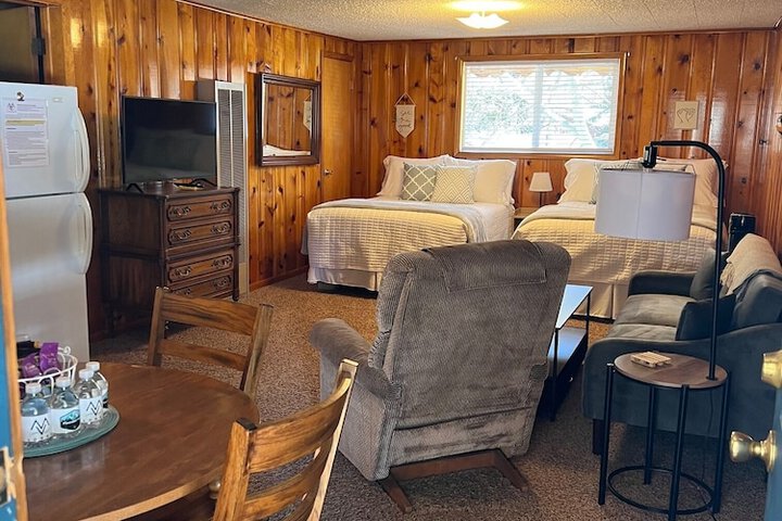Room 33 of 236