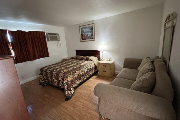Room 6 of 21