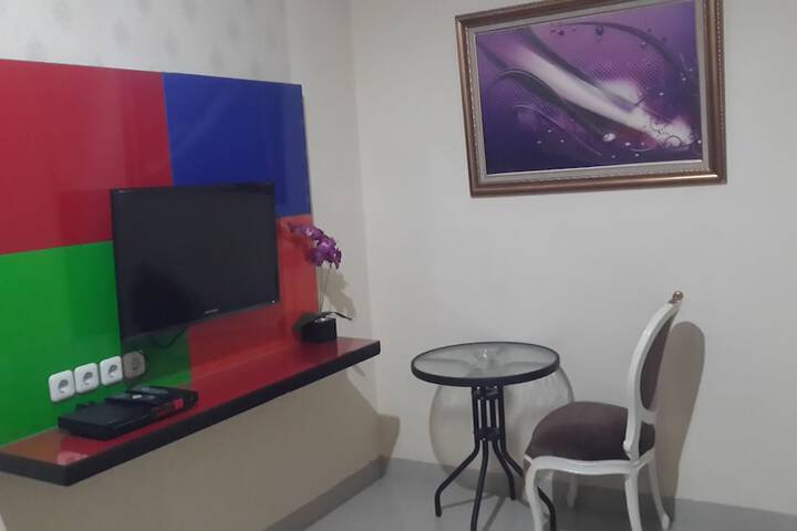 Room 11 of 19